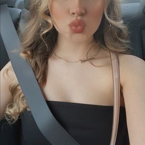 Meet your Posher, Abby